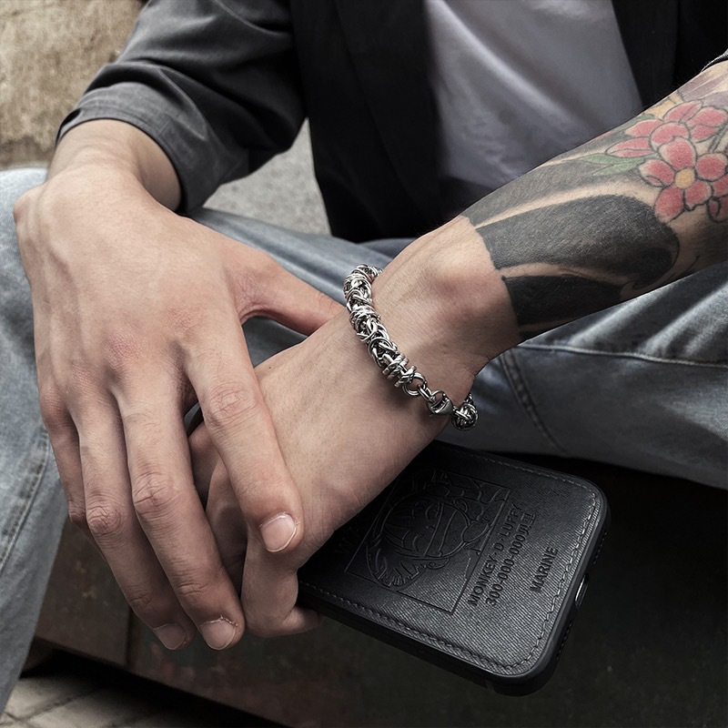 https://fulmo-img-server.com/wriststyle/fa88b0d1-0dd8-433a-b0f0-580af54ce1c7.jpg