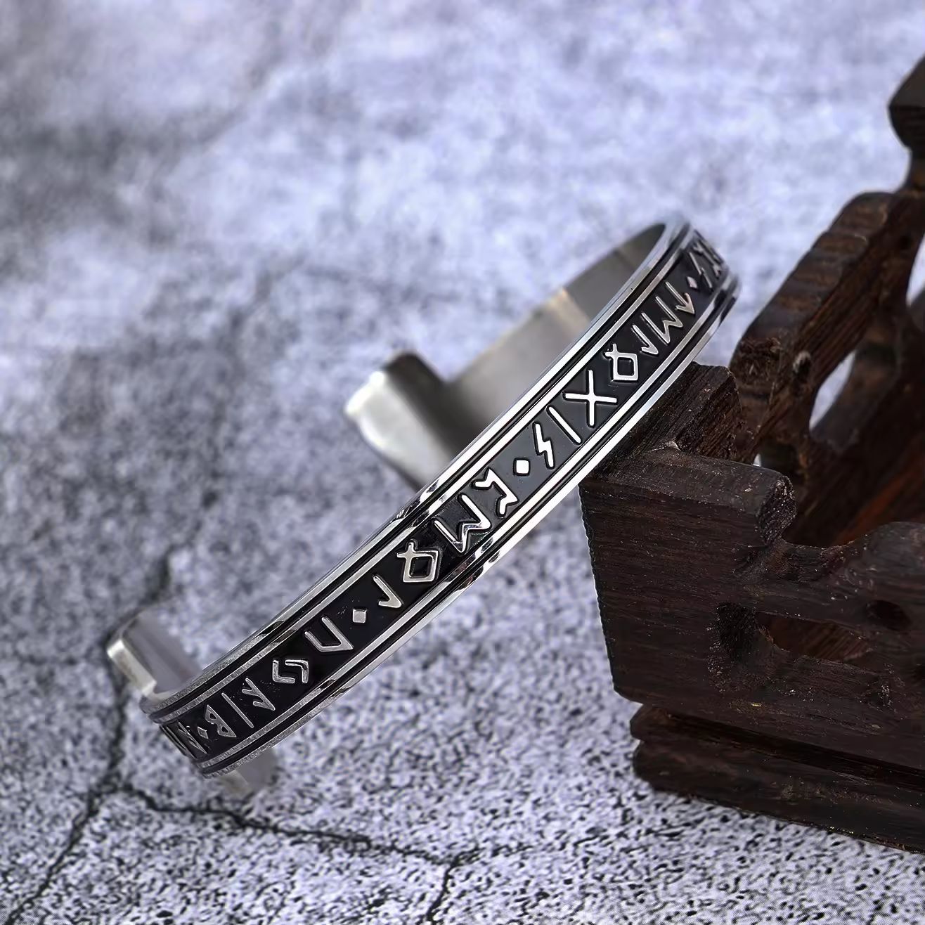 https://fulmo-img-server.com/wriststyle/fe0212d0-d2f1-4d6c-a230-469d783b10b1.jpg