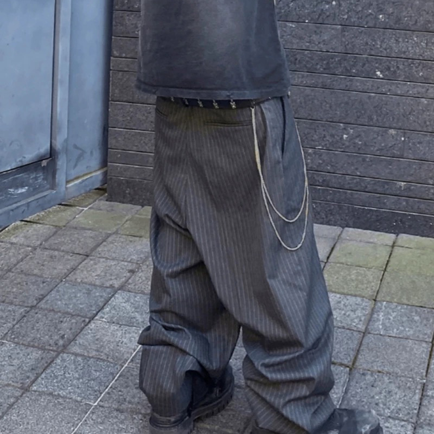 ワイドパンツ メンズ ストライプ柄チェーン付きワイドスラックス