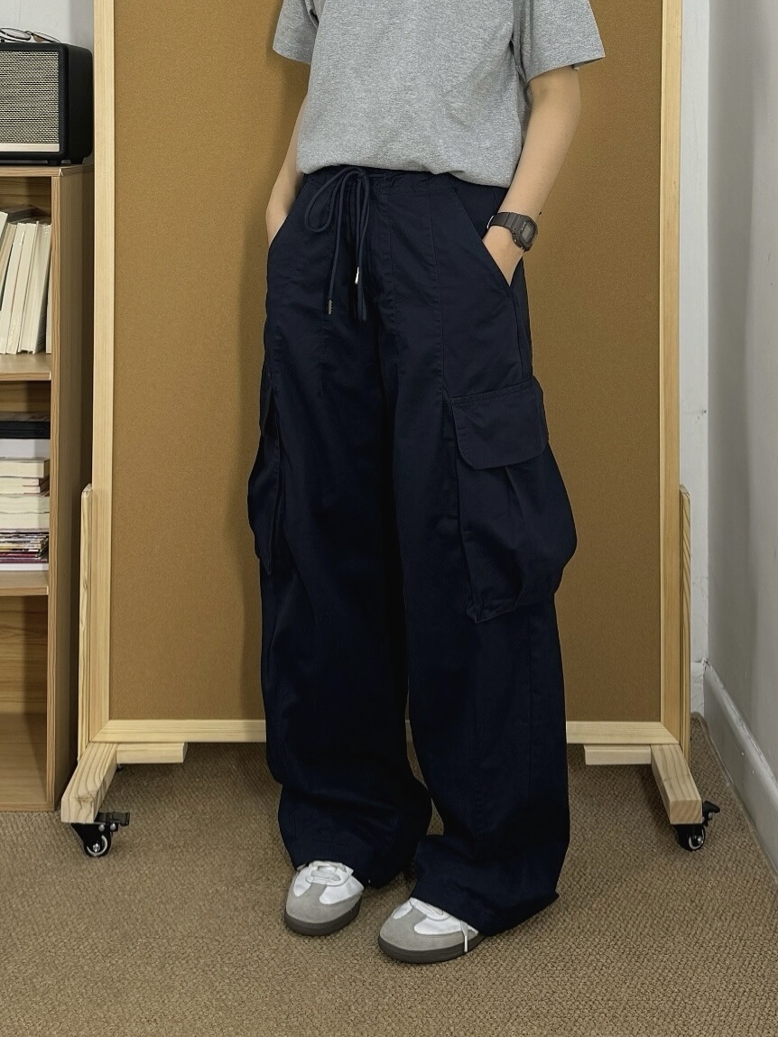 ワイドパンツ メンズ レトロ風ビッグポケット紐付きカーゴパンツ
