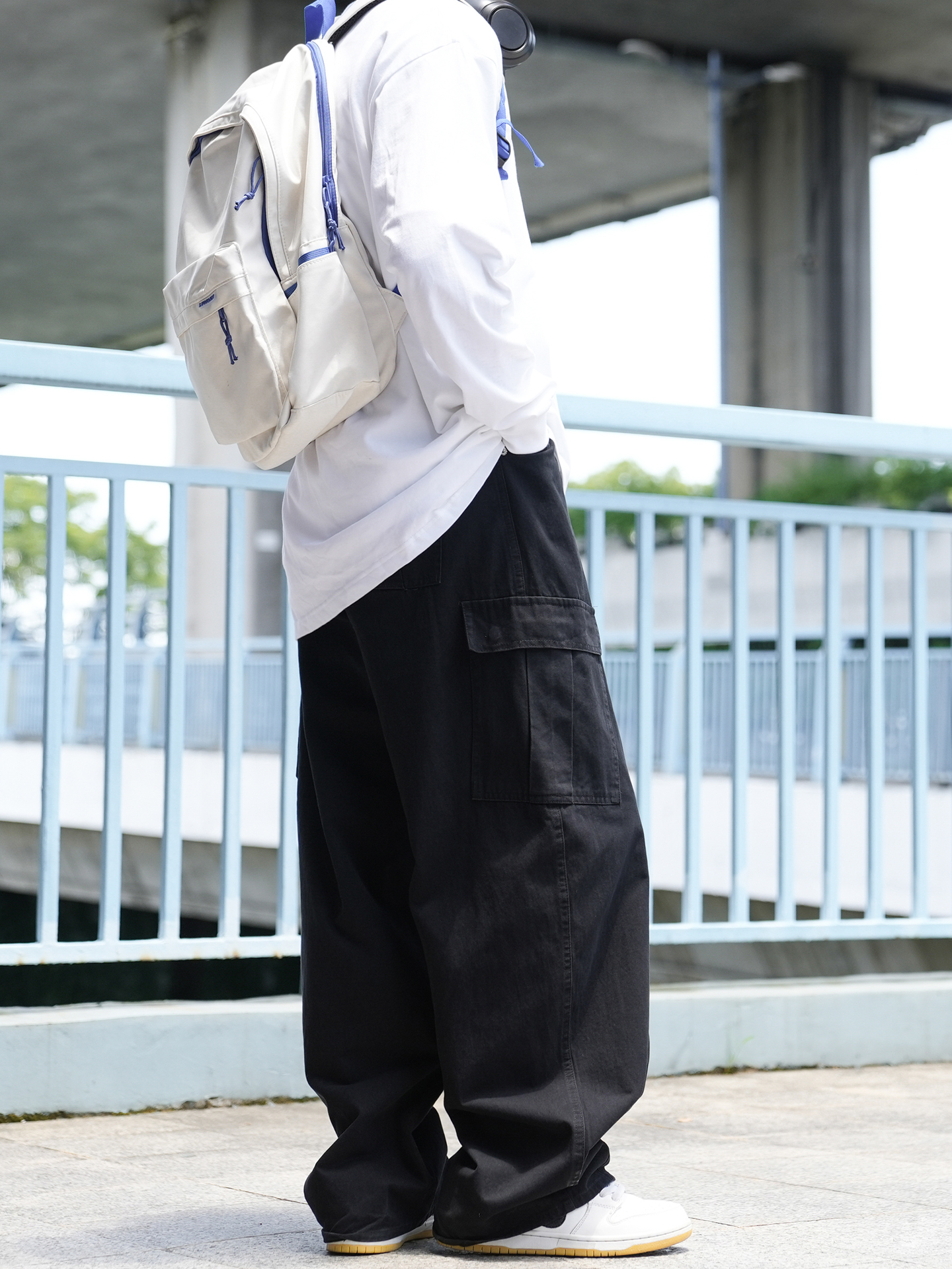 ワイドパンツ メンズ 大容量ポケット付き綿100%ワイドカーゴパンツ
