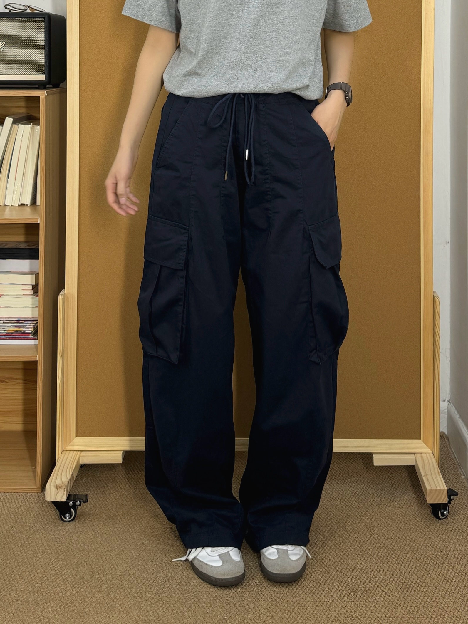 ワイドパンツ メンズ レトロ風ビッグポケット紐付きカーゴパンツ