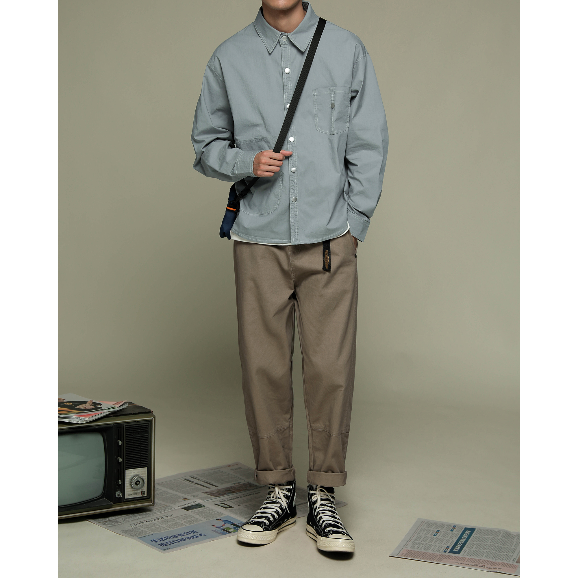 メンズワイドパンツ 裾ロールアップ仕様ゆったりシルエットスラックス