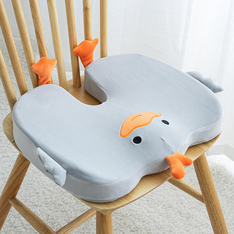 腰痛クッション 椅子用 ふわもち鳥さん腰痛サポート