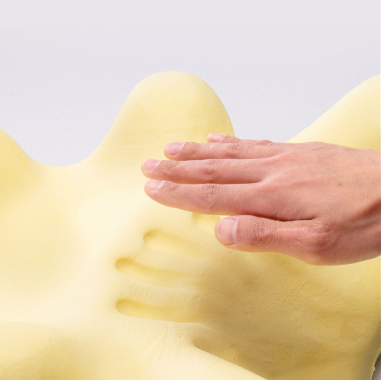 腰痛クッション 椅子用 立体構造腰痛サポートクッション
