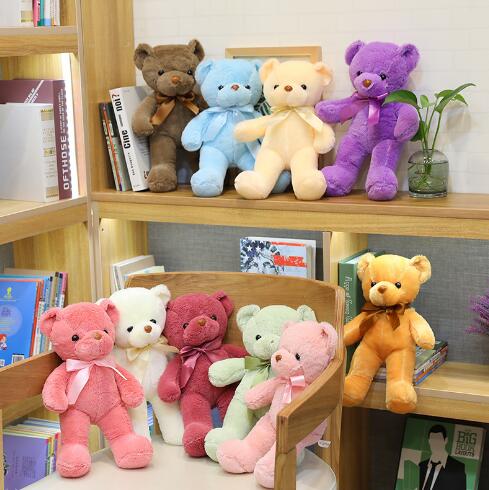 カラフルなクマのぬいぐるみで心温まるひとときを！おすすめ5選