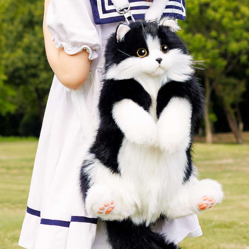 ふわもこ青目の子猫抱っこぬいぐるみ