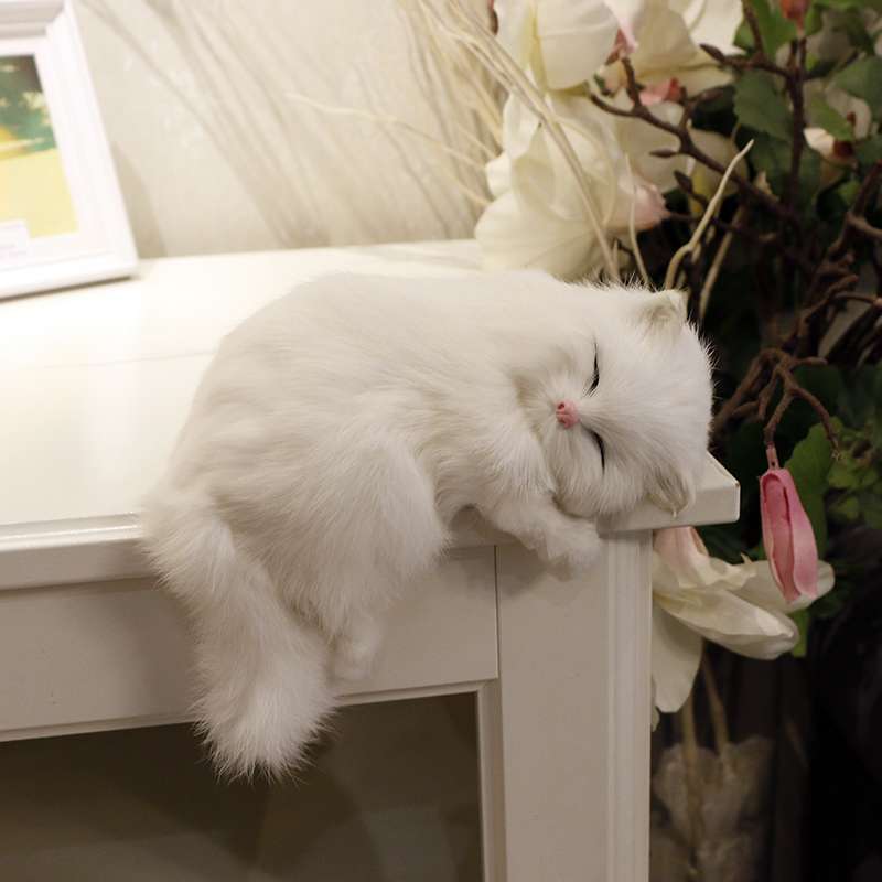 ふわもこ三匹の子猫ぬいぐるみ