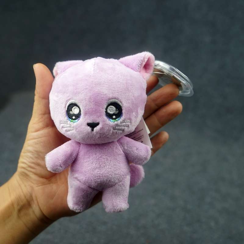 涙眼の子猫ぬいぐるみ