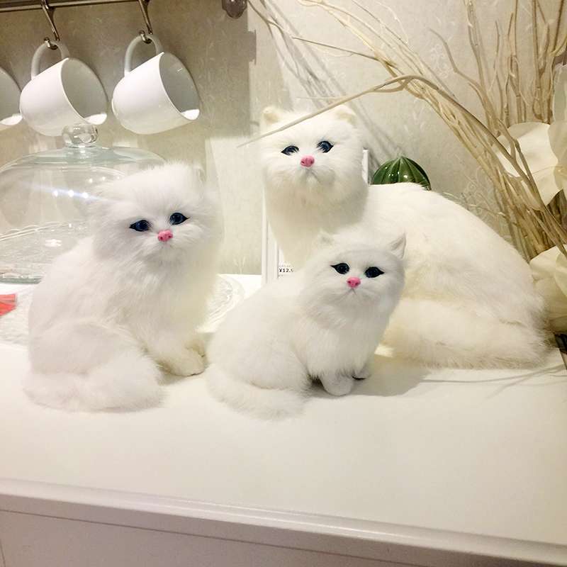 ふわもこ三匹の子猫ぬいぐるみ