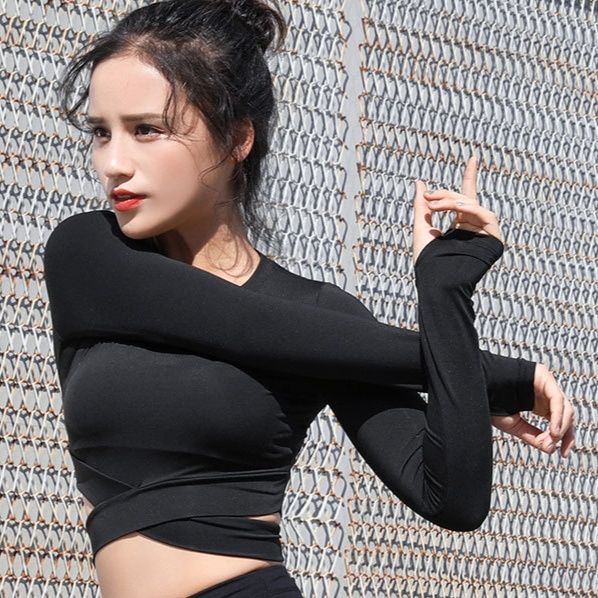 ヨガウェアトップスクロスデザイン長袖ショート丈トップス