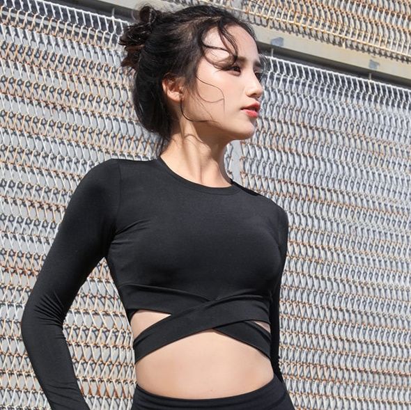 ヨガウェアトップスクロスデザイン長袖ショート丈トップス