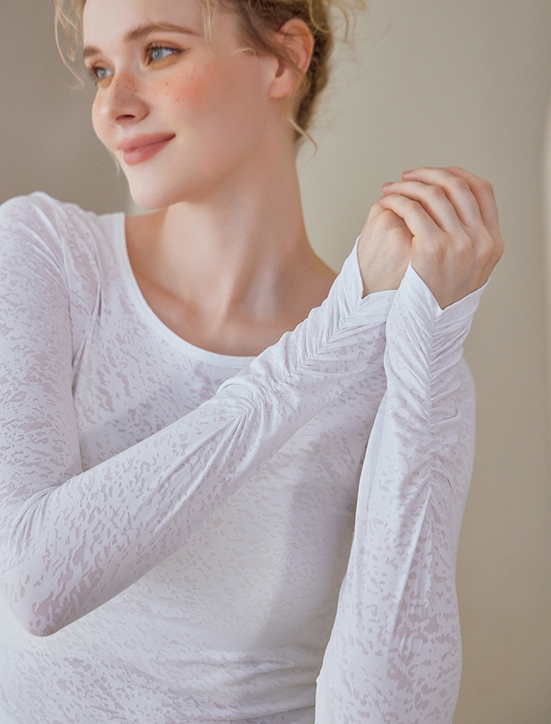 ヨガウェア 速乾長袖ヨガトップス フード付きパーカー