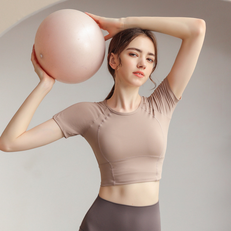 ヨガウェア 半袖ショート丈ラウンドネック吸汗速乾トップス