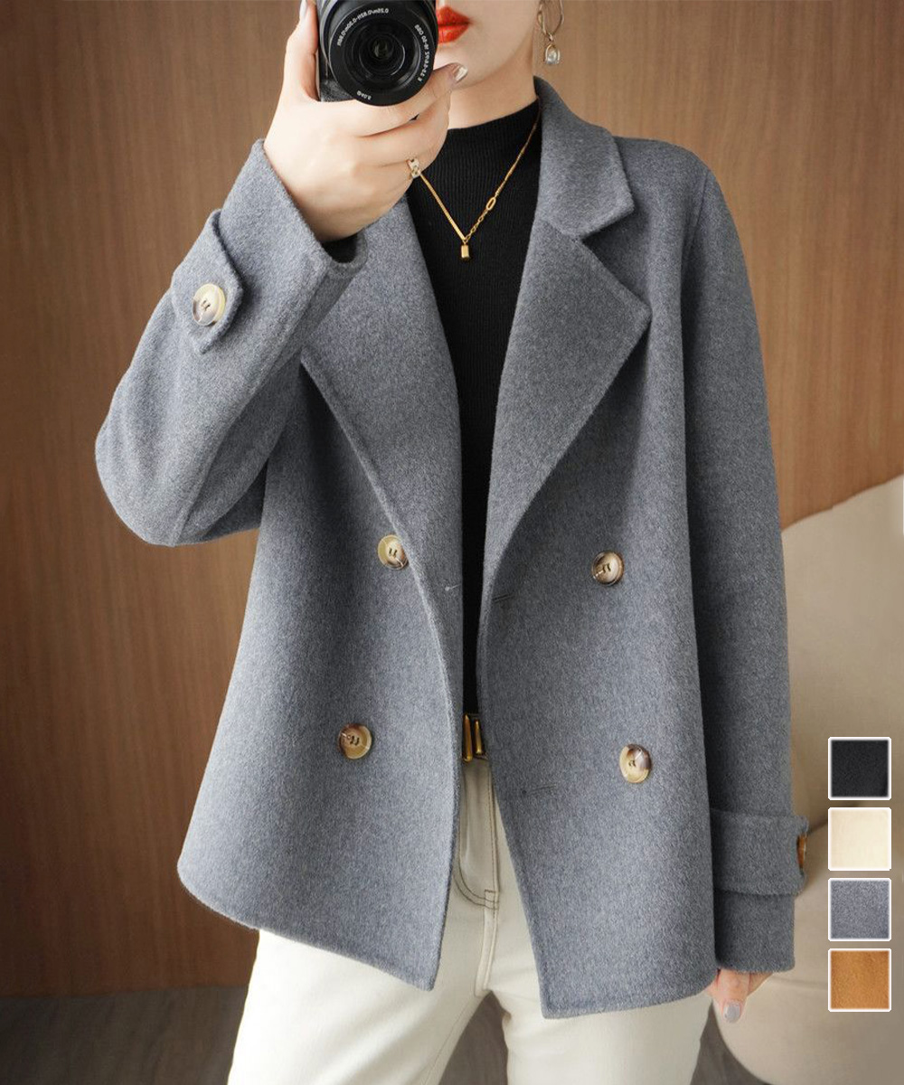 40代ファッション 羊毛風ダブルボタンショート丈コート