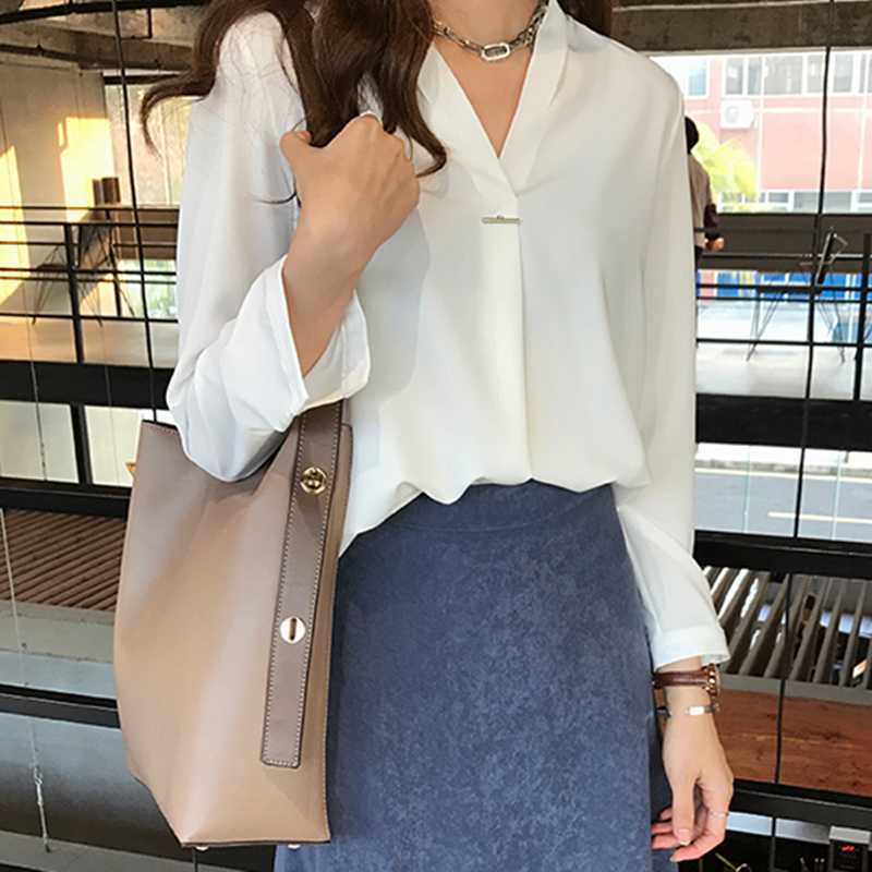 かっこいい40代女性が自分らしく輝けるファッションアイテム5選