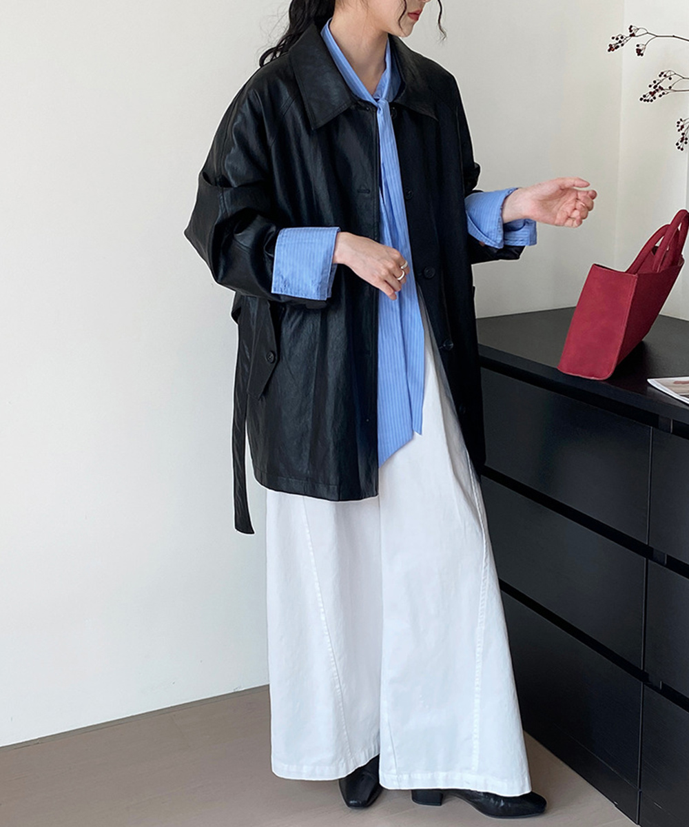 40代ファッション 合皮ロングジャケット ウエストベルト付き上品アウター