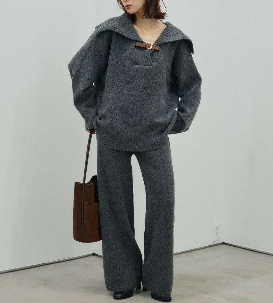 40代ファッション 大人の品格漂うニット上下セットアップ