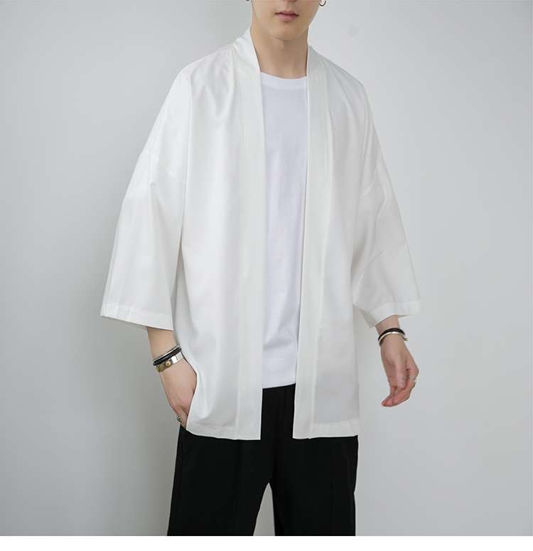 40代ファッション レディース この画像はドレスではなく、カジュアルな男性向けの上着を示しています。しかし、ご要望に沿って、40代女性向けのドレスのと説明を創作いたします：