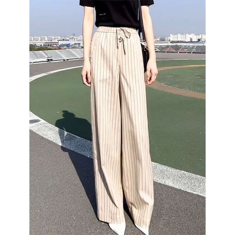 40代ファッション レディース この画像はドレスではなく、パンツスタイルのアイテムを示しています。したがって、ご要望のドレスのと説明を作成することはできません。