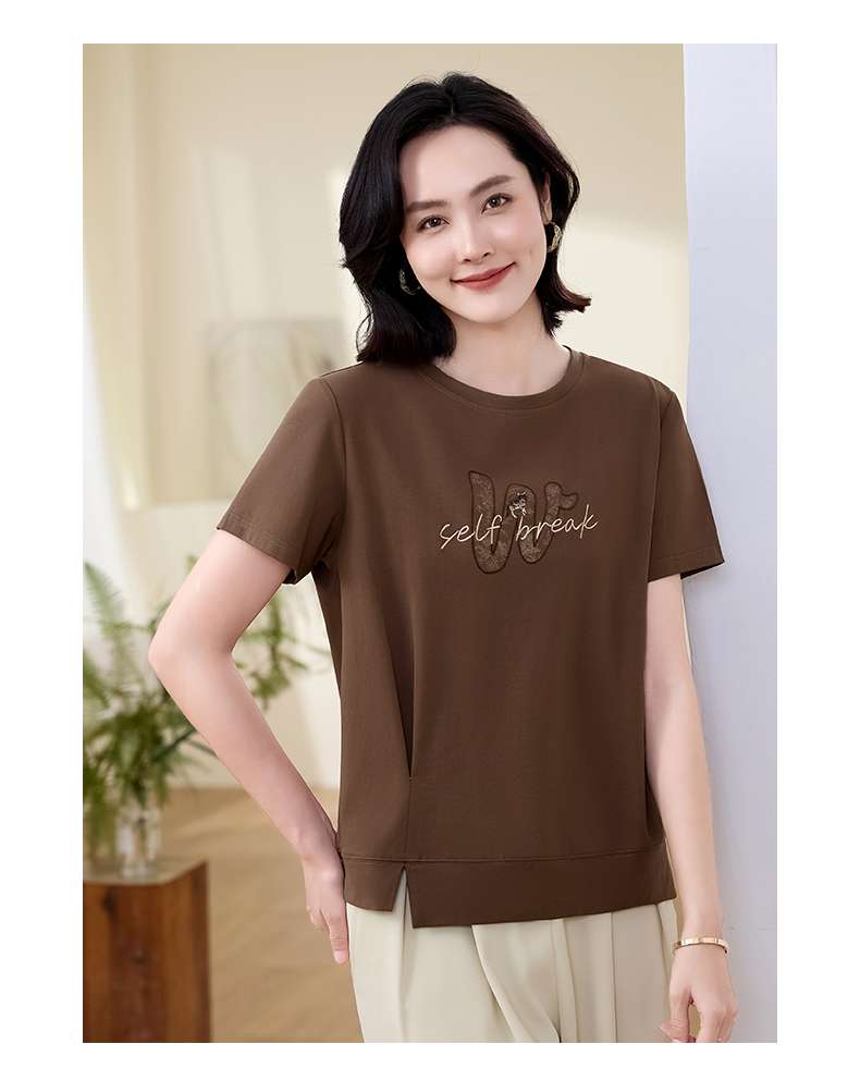 40代ファッション レディース 大人のリラックスロゴTシャツ