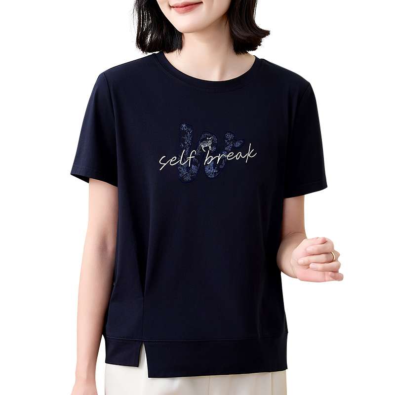 40代ファッション レディース 大人のリラックスロゴTシャツ