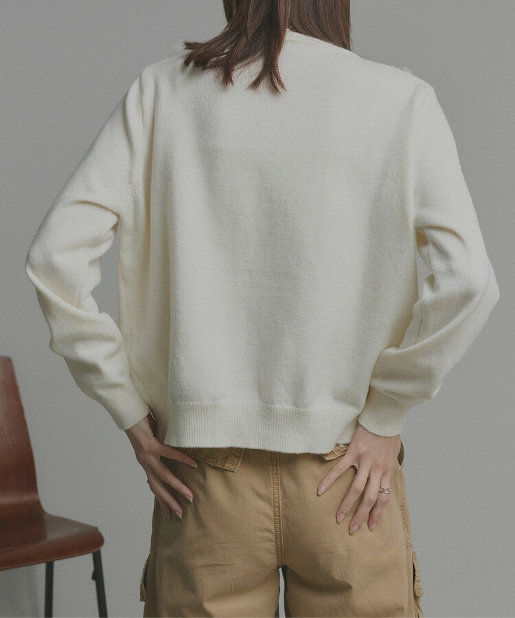 40代ファッション 立体フラワー刺繍ニットカーディガン