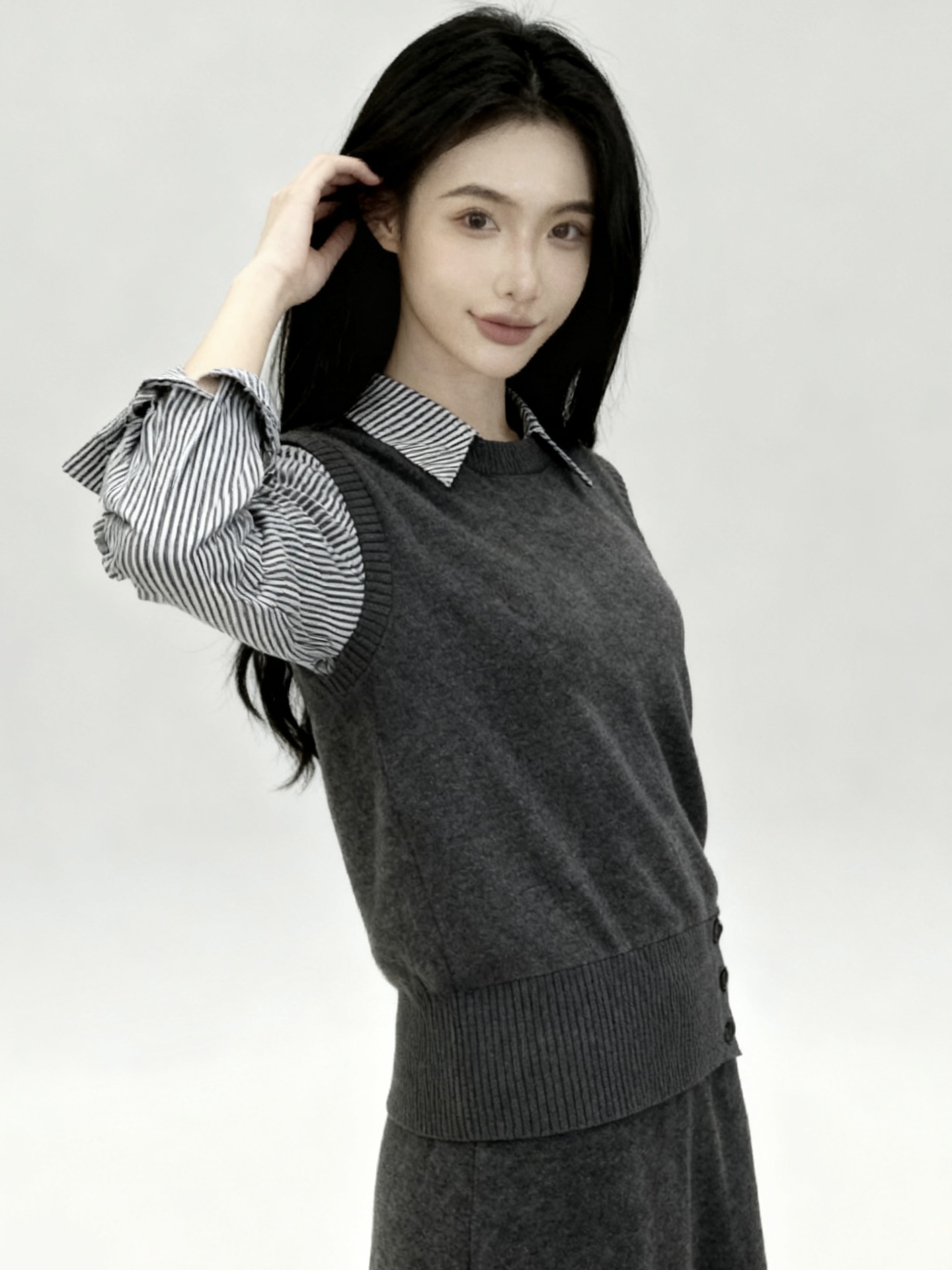 40代ファッション 縦縞シャツ重ね着風ニットベストセット