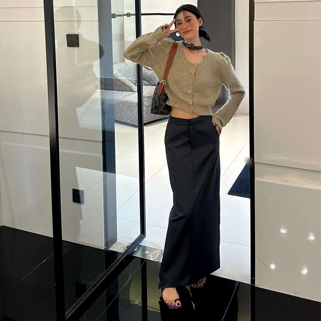 40代ファッション レディース これらの画像はドレスではなく、カジュアルからセミフォーマルな日常着やオフィスウェアを示しています。ドレスのや説明を作成することは適切ではありません。
