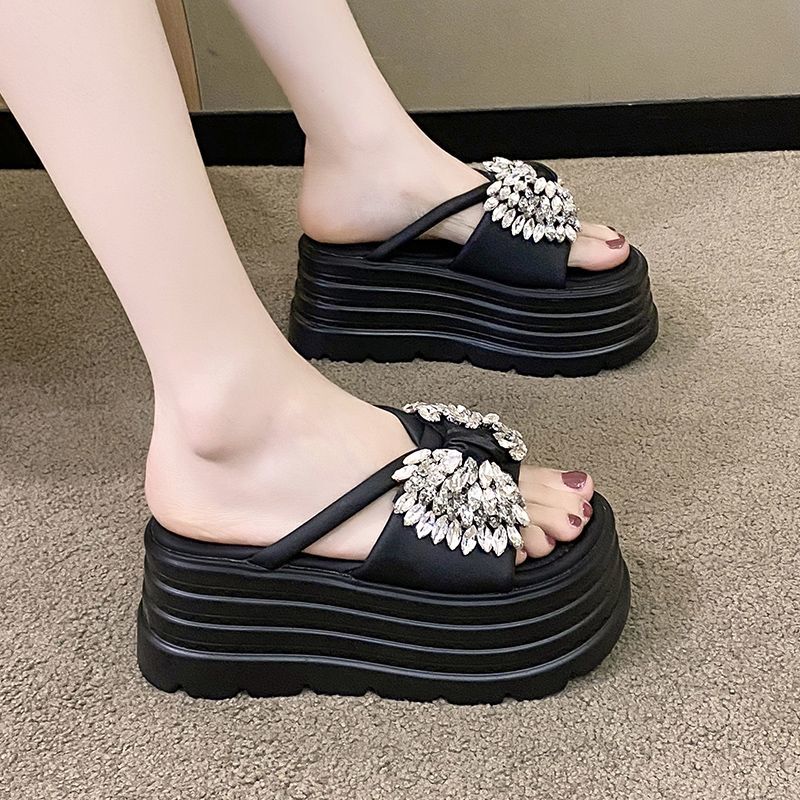 厚底 煌めき宝石飾り厚底サンダル