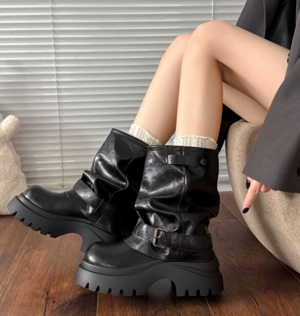 厚底ブーツ レザー調ベルト付きショートブーツ