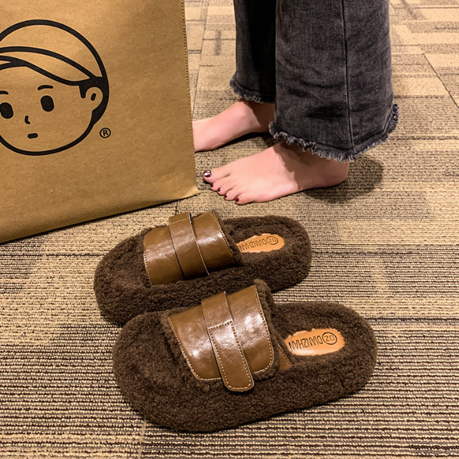 二千二十四年新作レディース毛皮調厚底サンダル