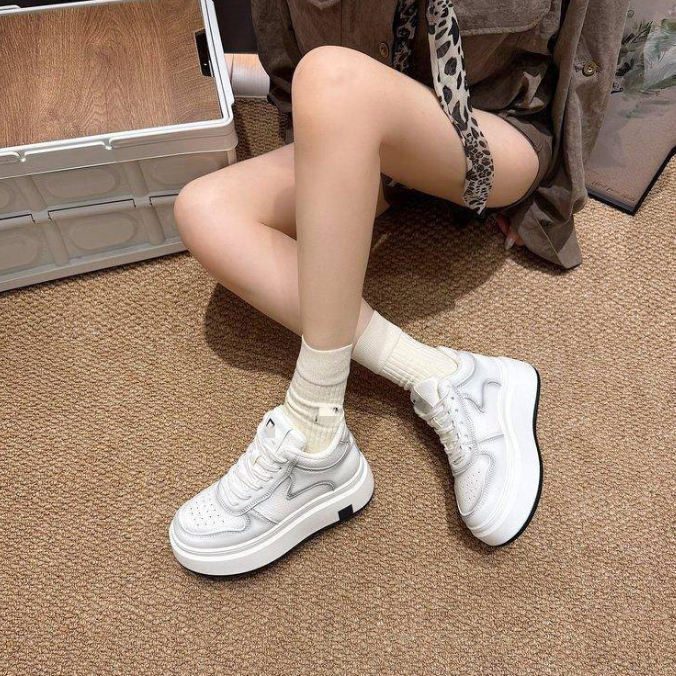 【レザー調デザイン×7cm美脚効果×韓国系】7.0cm厚底スニーカー