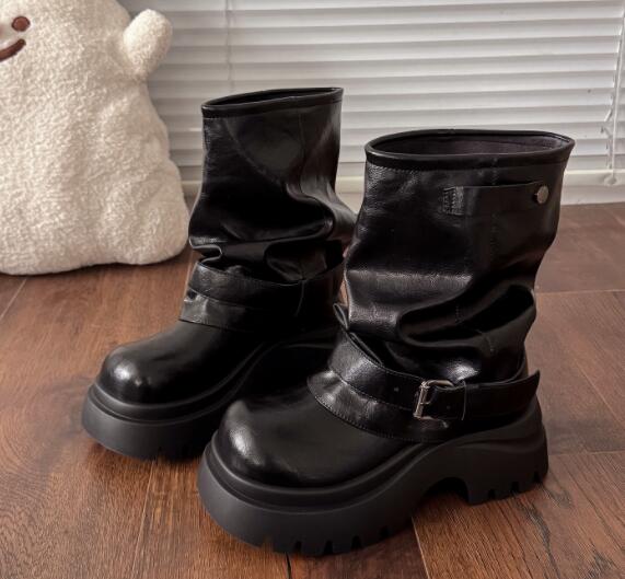厚底ブーツ レザー調ベルト付きショートブーツ