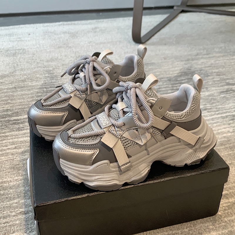 厚底メッシュスニーカー レディース 小柄さん向け運動靴