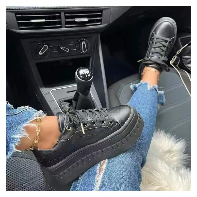 女性用厚底スニーカー紐付き脚長効果靴