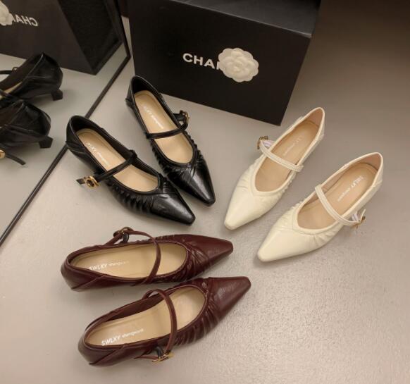 【クラシカル上品】ポインテッド厚底メアリージェーン（3.5cm・人工皮革）
