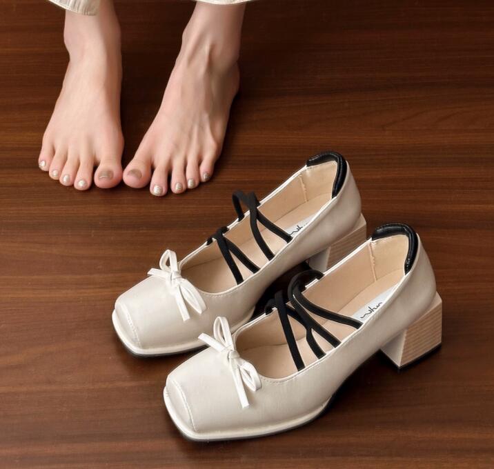 【上品ガーリー】リボン付きスクエア厚底パンプス（5cm・合皮）