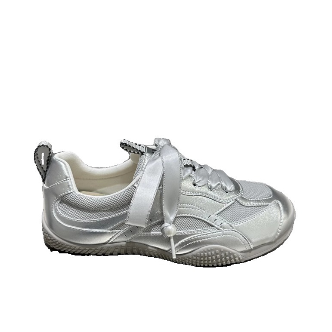 厚底スニーカー 軽量通気性 滑り止め 美脚効果 送料無料