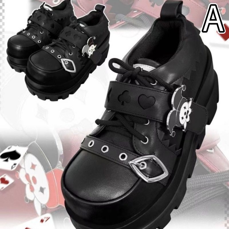 【厚底7cm×ゴシック×トランプ柄】スカル＆バックル付きローファー｜赤黒コントラスト・個性派主役靴