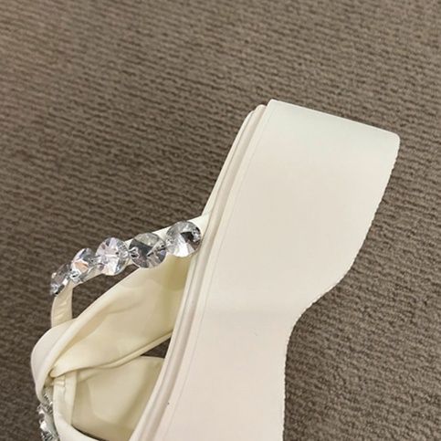 厚底 宝石交差ストラップ厚底サンダル