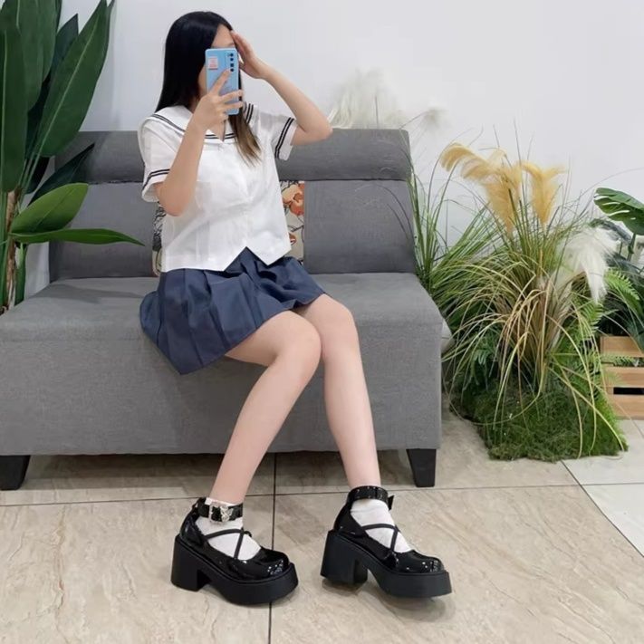 厚底 アンクルベルト付きクロスストラップ厚底パンプス