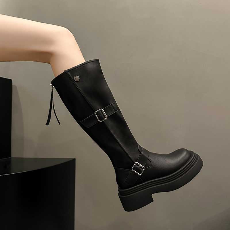 スタイルを一新！日常を彩る厚底6センチシューズ5選