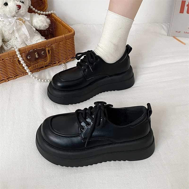 脚長効果抜群！ローカットの厚底で叶える憧れの美スタイルおすすめ5選