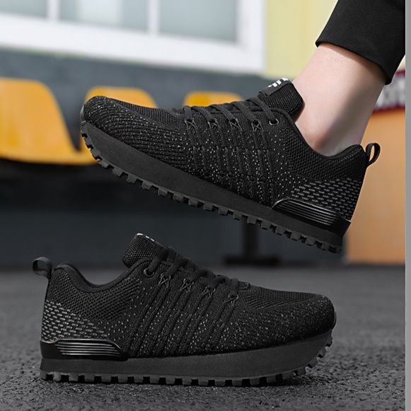 厚底 軽量通気メッシュ厚底ランニングシューズ