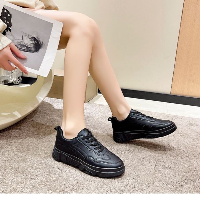 女性用厚底スニーカー紐靴通気性滑り止め弾力運動靴