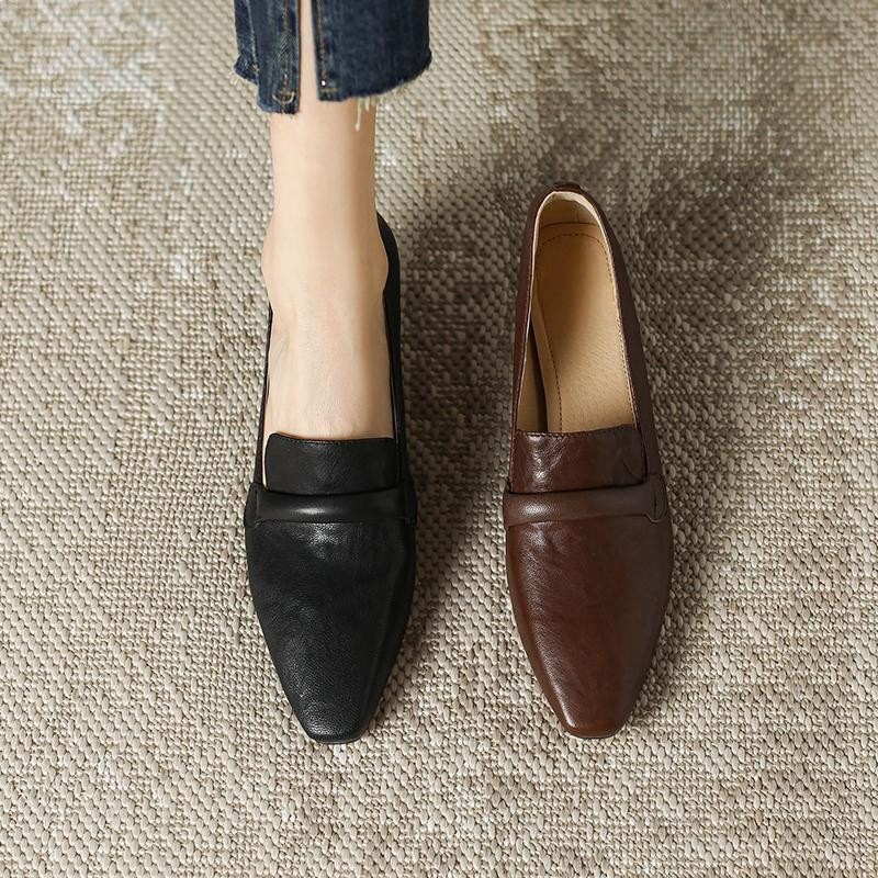 【美脚・細見え】レザー調 尖頭パンプス（3.5cm中ヒール・浅口スリッポン）エレガントデザイン