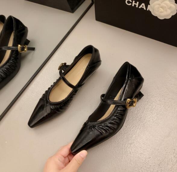 【クラシカル上品】ポインテッド厚底メアリージェーン（3.5cm・人工皮革）