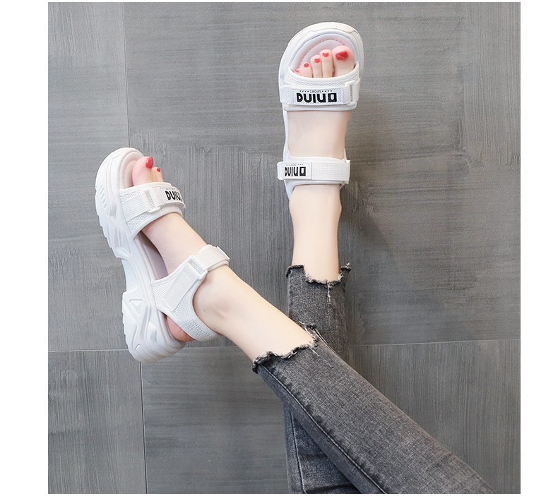 厚底サンダル レディース 軽量 通気性 脚長効果 運動靴