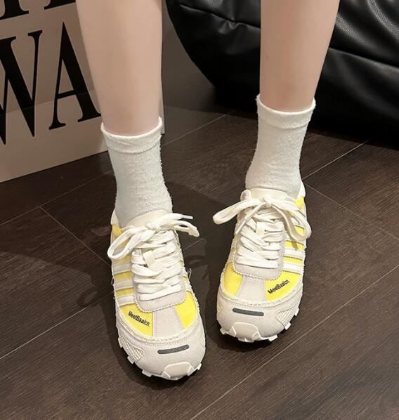 厚底スニーカー レディース メッシュ通気性運動靴